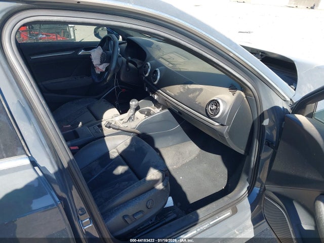 2018 AUDI A3 E-TRON WAUTPBFF3JA070228 Photo 4