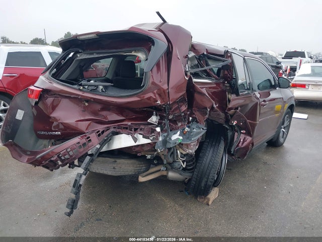5TDZARFH0KS059202 Toyota Highlander Le