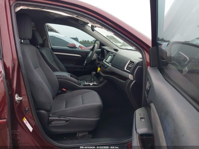 5TDZARFH0KS059202 Toyota Highlander Le