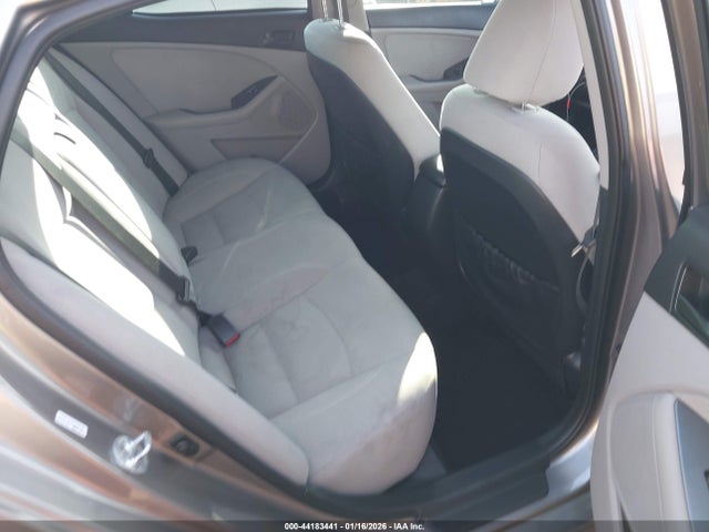 5XXGM4A74FG467922 KIA Optima Lx