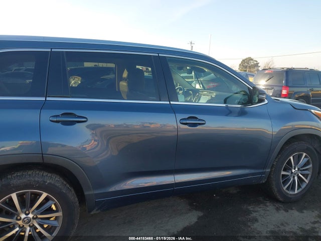 5TDKZRFH0HS524774 Toyota Highlander Xle