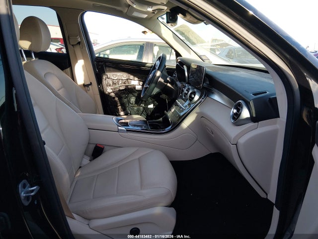 2022 MERCEDES-BENZ GLC 300 W1N0G8DB0NG078825 Photo 4