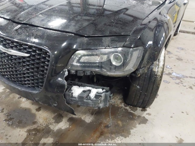 Aukcja sprzedaży 2018 Chrysler 300 S, vin: 2C3CCAGG0JH293672, numer aukcji: 44183519
