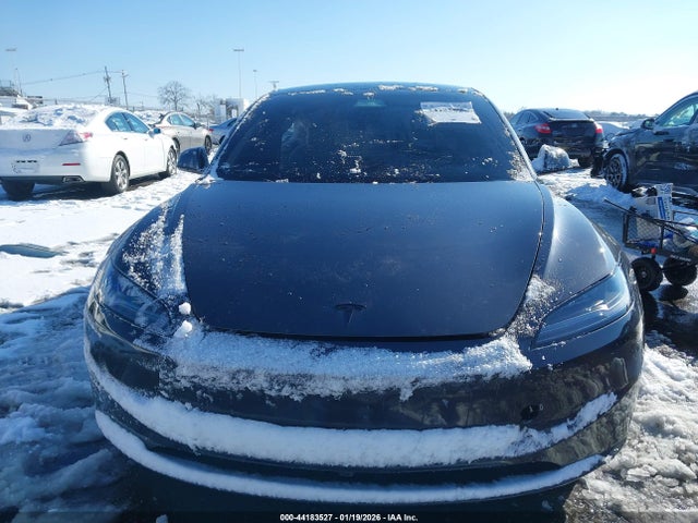 Продажа на аукционе авто 2026 Tesla Model 3 Premium Rear-wheel Drive, vin: 5YJ3E1EA9TF121363, номер лота: 44183527