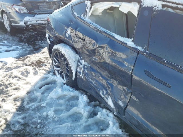 2026 TESLA MODEL 3 5YJ3E1EA9TF121363 Photo 5