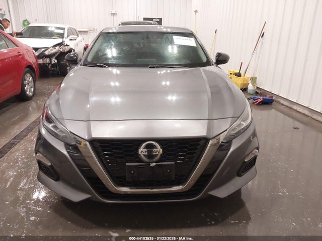 1N4BL4CV9KC140585 Nissan Altima 2.5 Sr