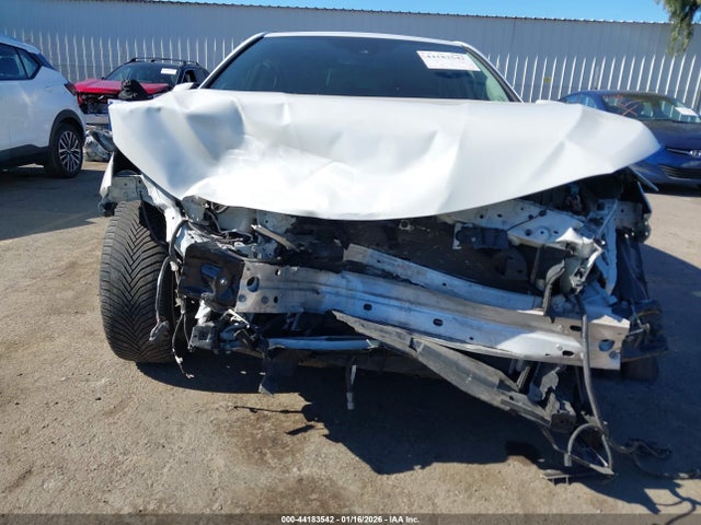 4T1F31AK6LU530201 Toyota Camry Xle Hybrid
