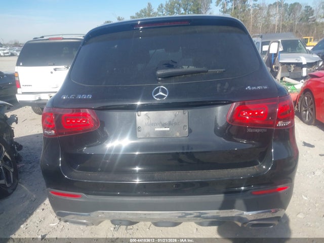 44183612 :رقم المزاد ، W1N0G8EB5NV395946 vin ، 2022 Mercedes-benz Glc 300 4matic Suv مزاد بيع