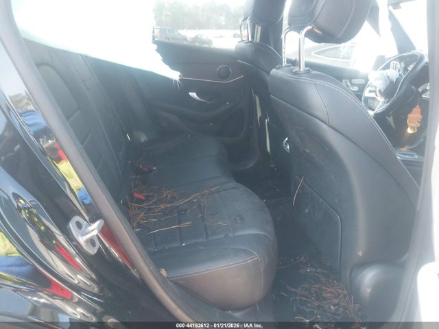 44183612 :رقم المزاد ، W1N0G8EB5NV395946 vin ، 2022 Mercedes-benz Glc 300 4matic Suv مزاد بيع