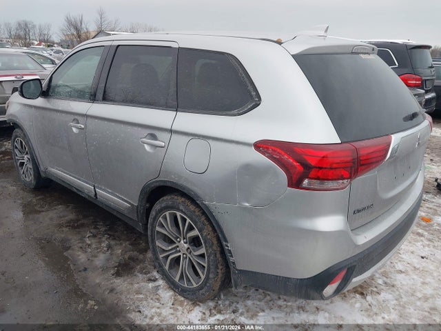 2018 MITSUBISHI OUTLANDER JA4AD2A33JJ006040 Photo 2