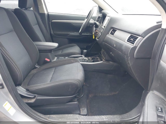 2018 MITSUBISHI OUTLANDER JA4AD2A33JJ006040 Photo 4