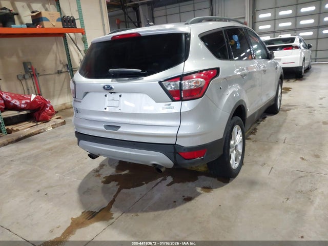 Ford ESCAPE SE 2018 1FMCU0GD2JUD06570 Image 4