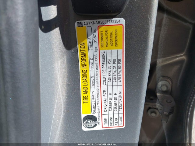 2018 CADILLAC XT5 1GYKNARS5JZ152254 Photo 8