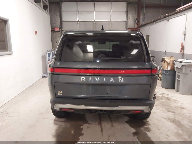 Rivian R1s Adventure 2023 7PDSGABA1PN013944 Image 16