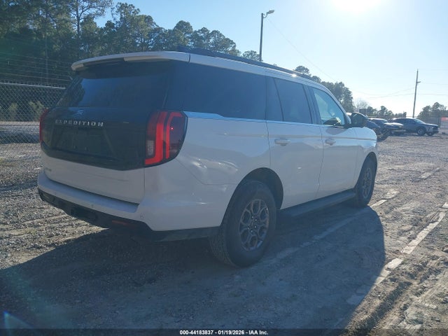 1FMJU1H81SEA44910 Ford Expedition Active