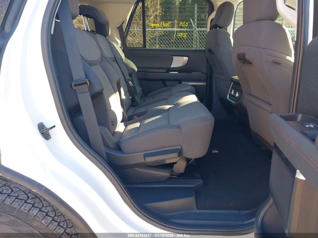 1FMJU1H81SEA44910 Ford Expedition Active