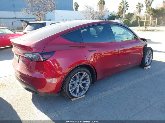 2024 TESLA MODEL Y 7SAYGDEE4RF066207 Photo 3