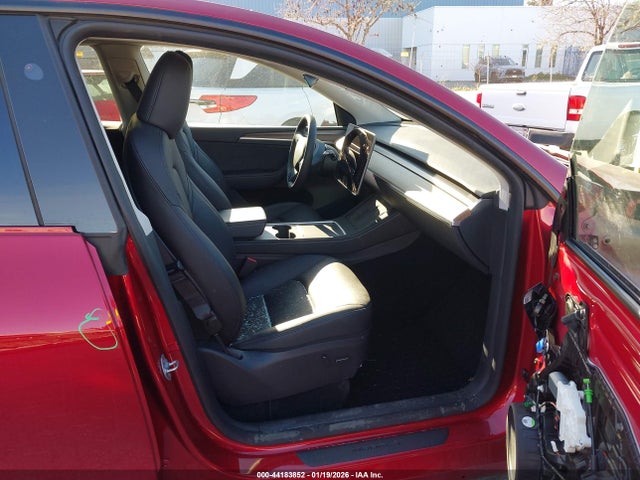 2024 TESLA MODEL Y 7SAYGDEE4RF066207 Photo 4