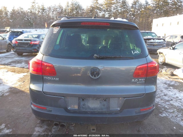 WVGBV7AX9FW537014 Volkswagen TIGUAN SE