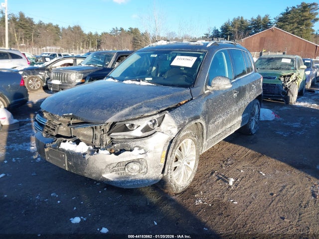 WVGBV7AX9FW537014 Volkswagen TIGUAN SE