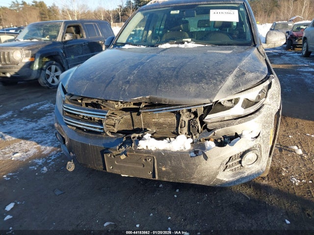 WVGBV7AX9FW537014 Volkswagen TIGUAN SE