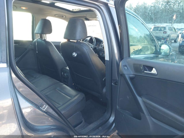 WVGBV7AX9FW537014 Volkswagen TIGUAN SE