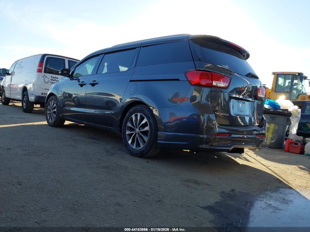 KNDMC5C1XH6337827 KIA Sedona Sx