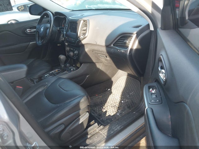 44183880 :رقم المزاد ، 1C4PJMCBXLD616995 vin ، 2020 Jeep Cherokee Latitude 4x4 مزاد بيع