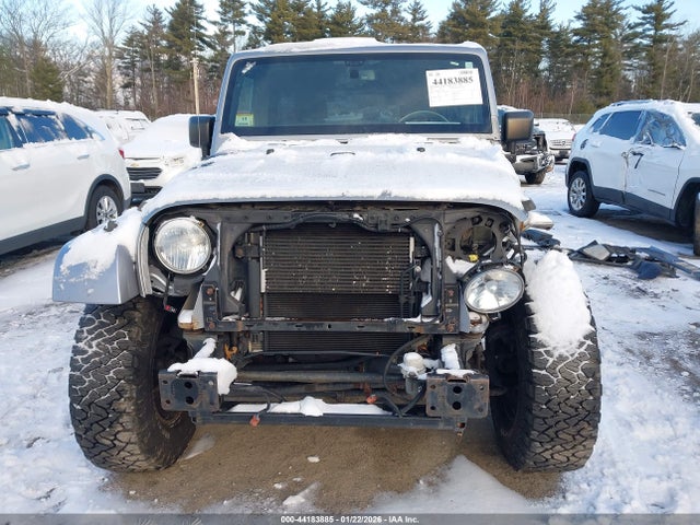 1C4BJWEG5GL148409 Jeep Wrangler Unlimited Sahara