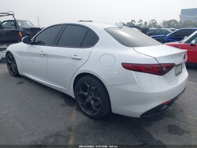 Aukcja sprzedaży 2018 Alfa Romeo Giulia Ti Sport Rwd, vin: ZARFAECNXJ7564913, numer aukcji: 44183923