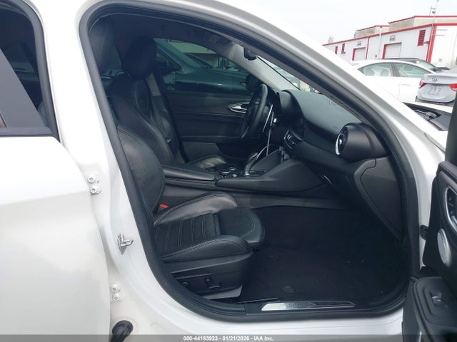 Aukcja sprzedaży 2018 Alfa Romeo Giulia Ti Sport Rwd, vin: ZARFAECNXJ7564913, numer aukcji: 44183923
