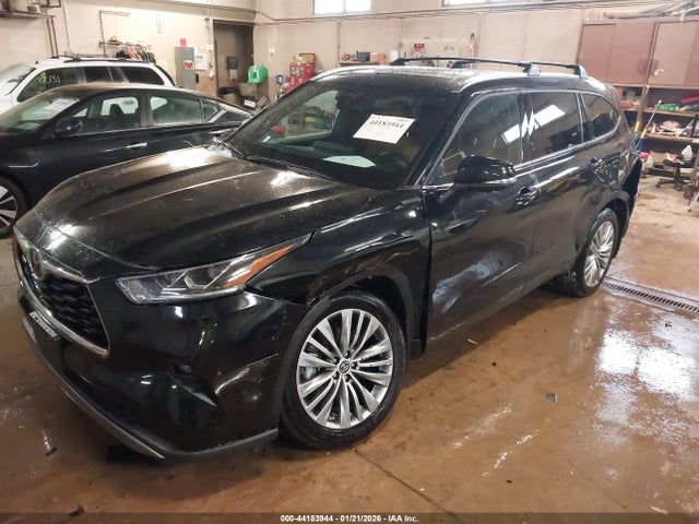 5TDKDRBH6RS566985 Toyota Highlander Platinum