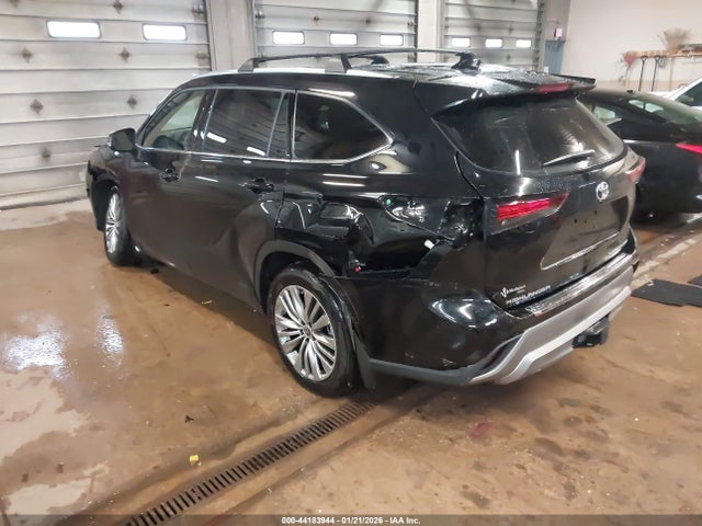 5TDKDRBH6RS566985 Toyota Highlander Platinum