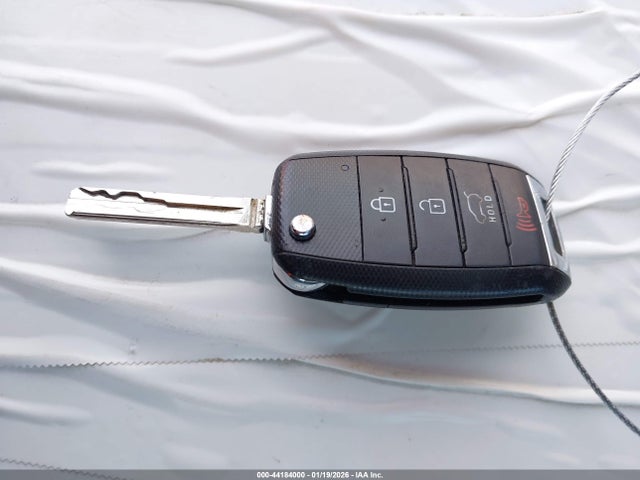 KNDPBCAC9G7851010 KIA Sportage Lx
