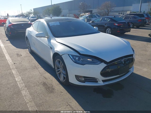2014 TESLA MODEL S 5YJSA1S11EFP41087 Photo 0