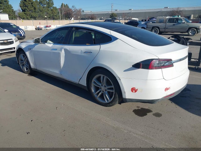 2014 TESLA MODEL S 5YJSA1S11EFP41087 Photo 2