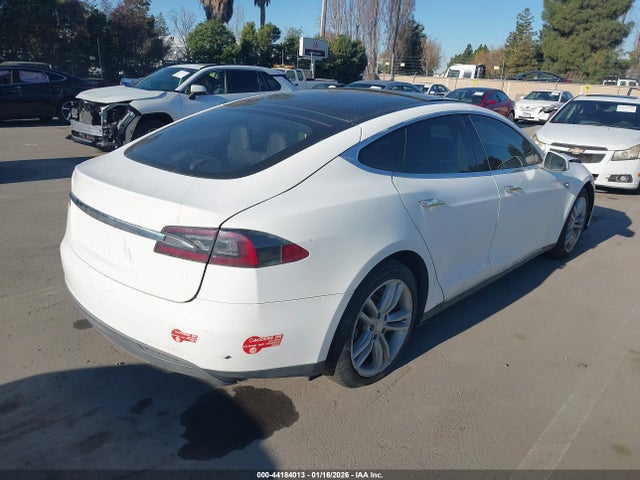 2014 TESLA MODEL S 5YJSA1S11EFP41087 Photo 3