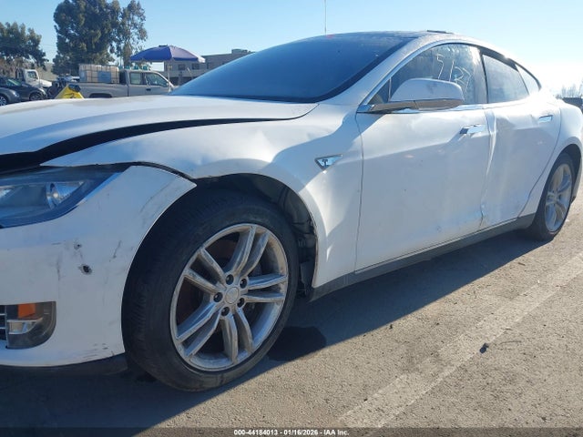 2014 TESLA MODEL S 5YJSA1S11EFP41087 Photo 5