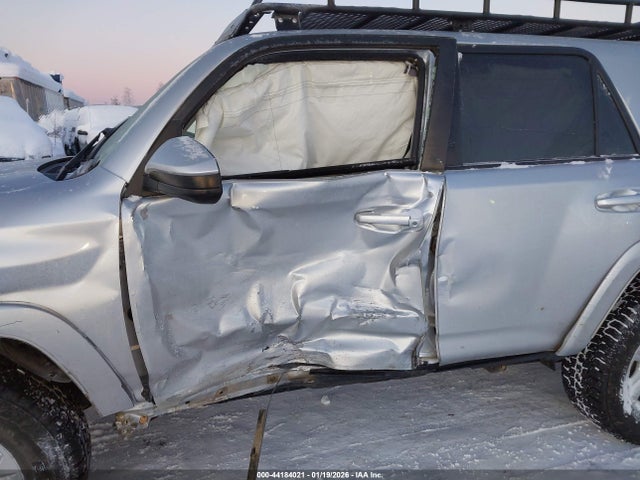 JTEBU5JR4G5330529 Toyota 4RUNNER SR5