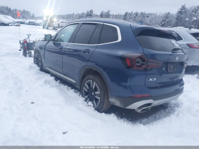 2022 BMW X3 5UX53DP07N9J50327 Photo 2