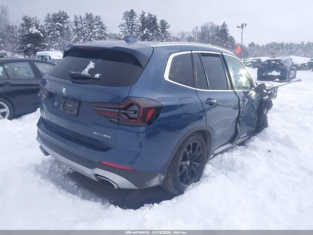 2022 BMW X3 5UX53DP07N9J50327 Photo 3