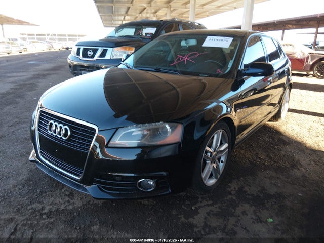 2011 AUDI A3 WAUKJAFM3BA073427 Photo 1