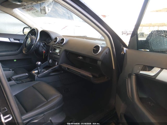 2011 AUDI A3 WAUKJAFM3BA073427 Photo 4