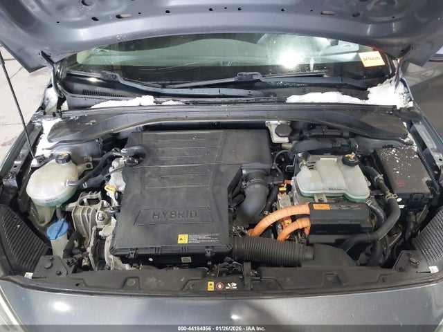 2017 HYUNDAI IONIQ HYBRID KMHC65LC3HU030625 Photo 9