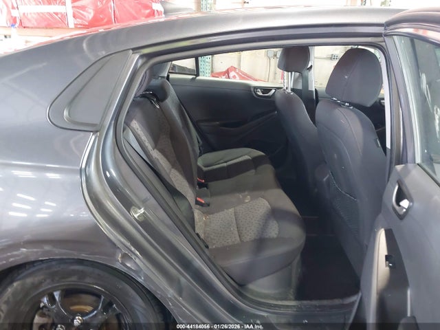 2017 HYUNDAI IONIQ HYBRID KMHC65LC3HU030625 Photo 7