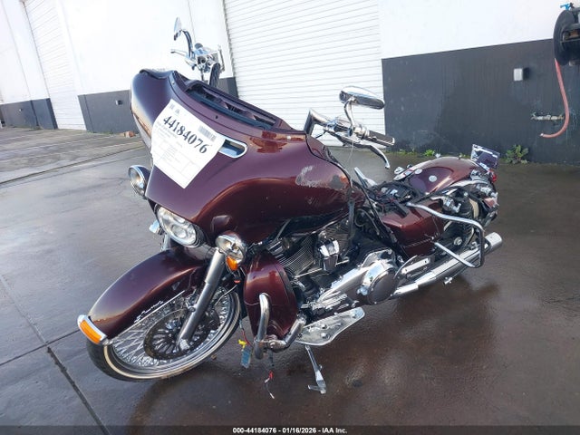 Harley-Davidson Flhtk Ultra Limited 2018 1HD1KED37JB667913 Image 2