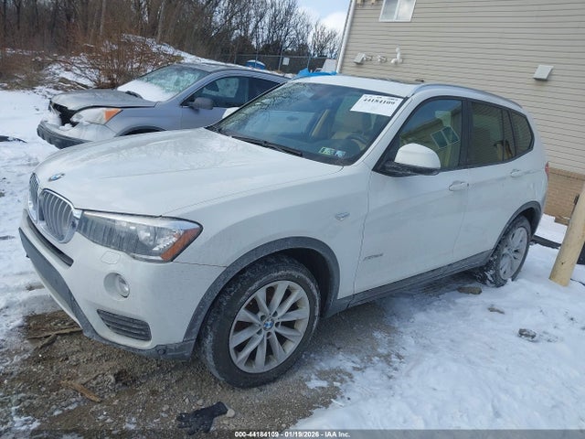 2017 BMW X3 5UXWX9C5XH0T06148 Photo 1