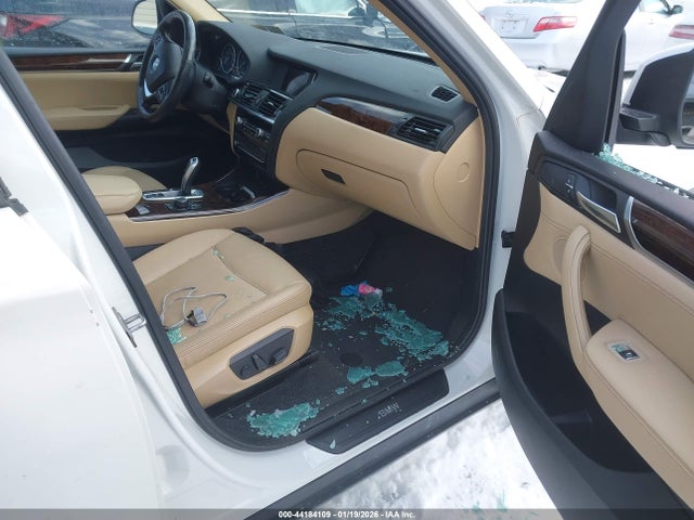 2017 BMW X3 5UXWX9C5XH0T06148 Photo 4