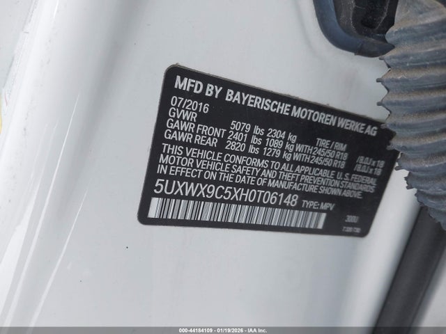 2017 BMW X3 5UXWX9C5XH0T06148 Photo 8