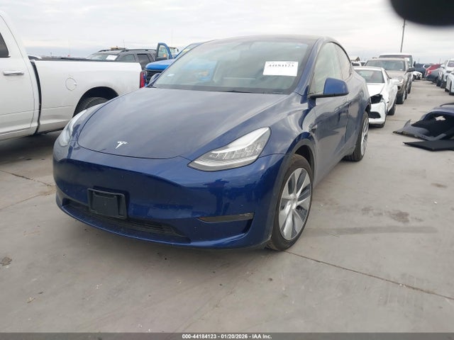2021 TESLA MODEL Y 5YJYGDEE8MF266187 Photo 1